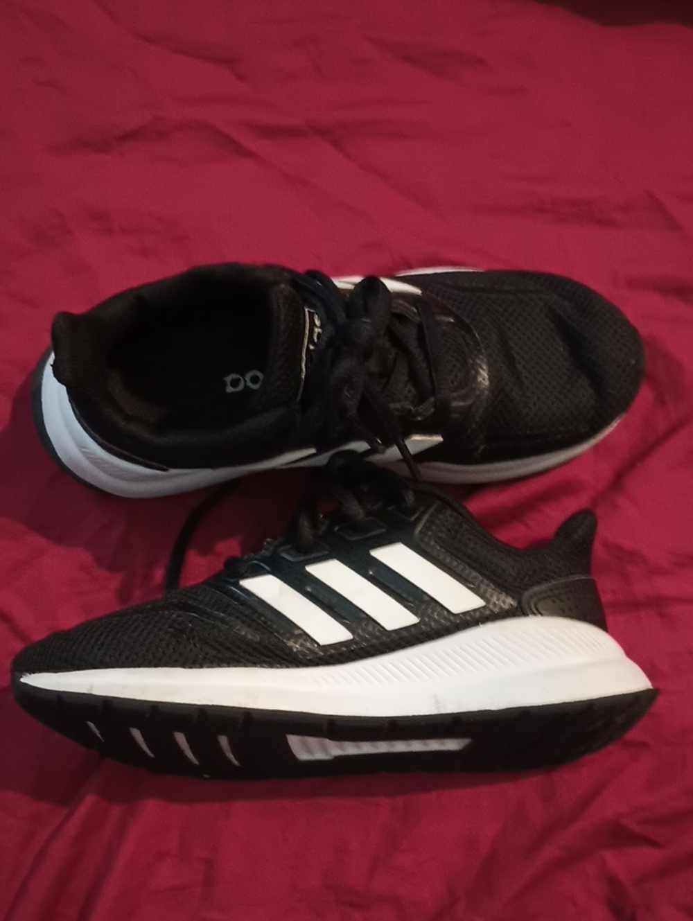 adidas Kids Black and White Athletic Sneakers Size 1 Good Condition